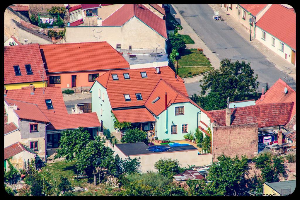 Apartman A Ubytovani U Machu Mikulov Exterior foto